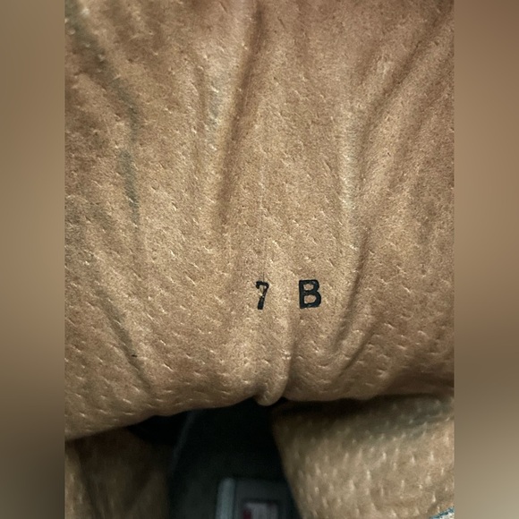 Ariat Tan Leather Heeled Boots - Picture 9 of 10